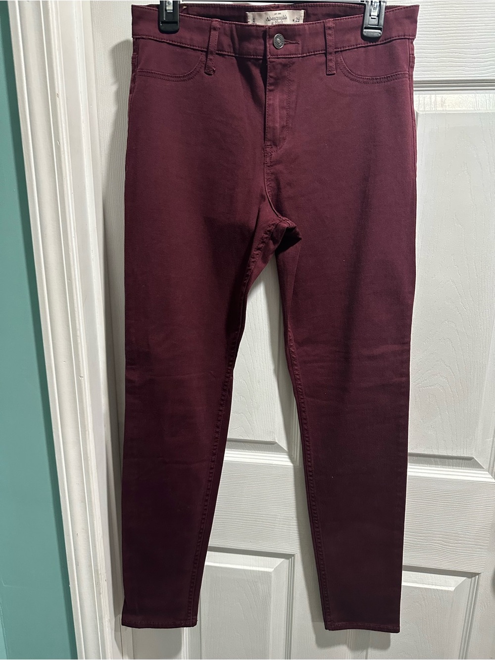 Abercrombie & Fitch Women’s Skinny Slim Fit Burgundy Wash Stretch Jeans 8